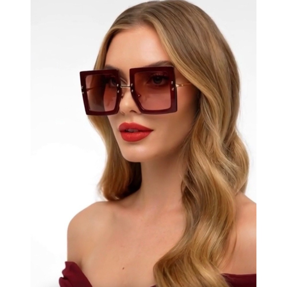 Oversized Square Sunglasses Burgundy Red Gold Metal Frame Gradient Lens UV400